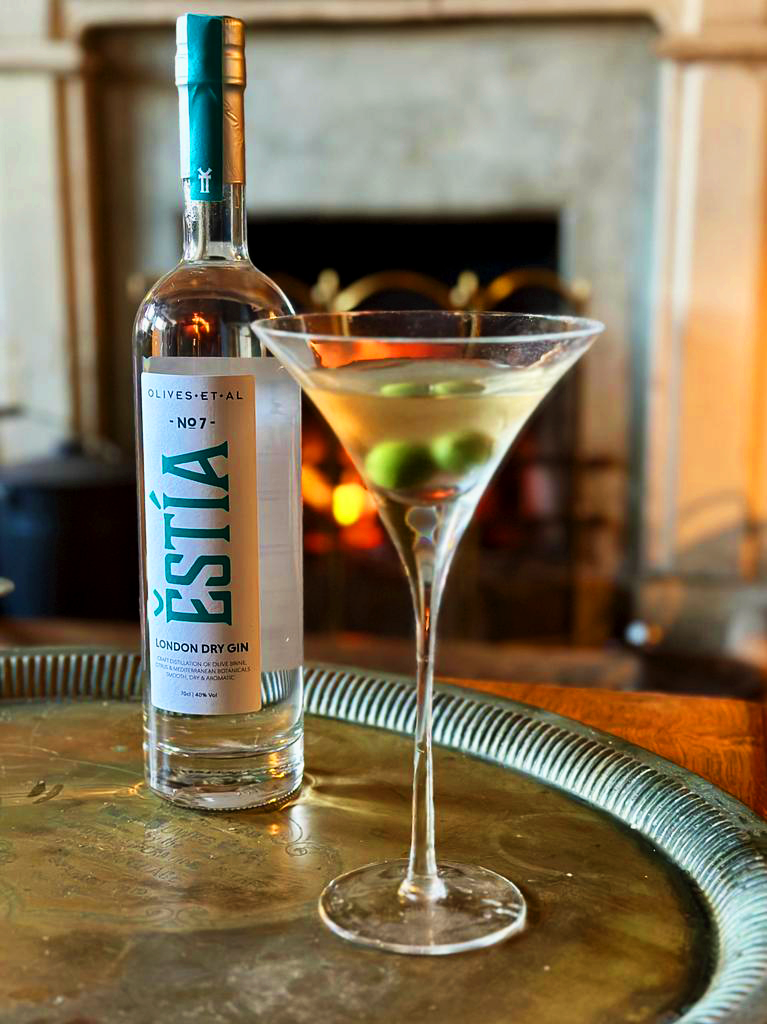 Ěstía No.7 London Dry Gin Olives Et Al